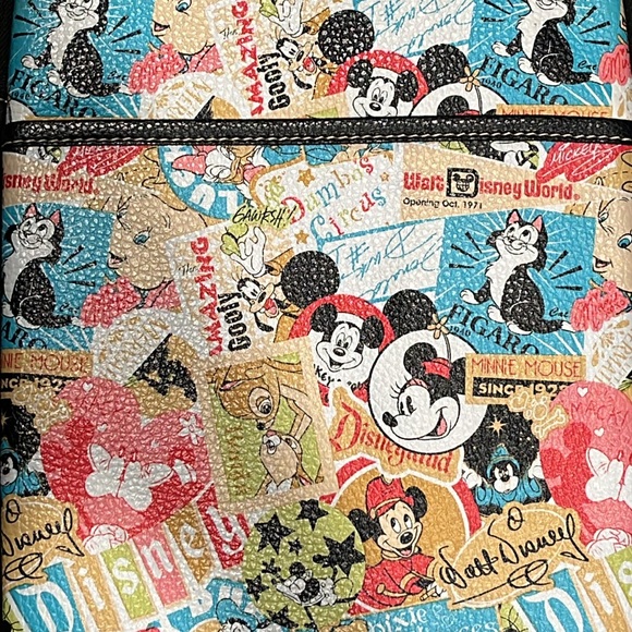 Disneyland iPad case - Picture 3 of 3